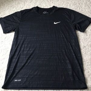 MENS NIKE DRI FIT TEE